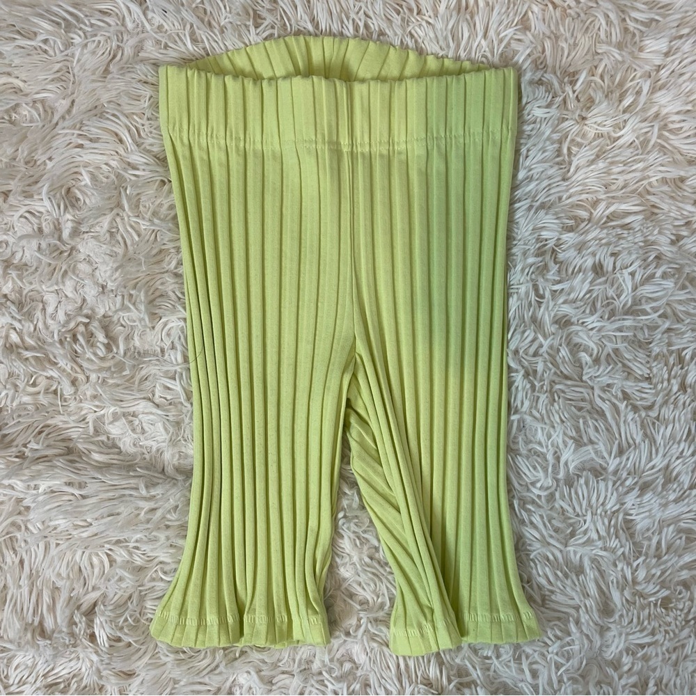 Good American 90s ribbed high rise biker shorts key lime SZ 1 or S rayon blend